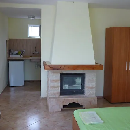 Nimpha Kamchia (Varna)