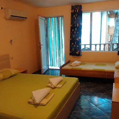 Prázdninový areál Nimpha *