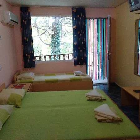 Nimpha منتزه العطل *